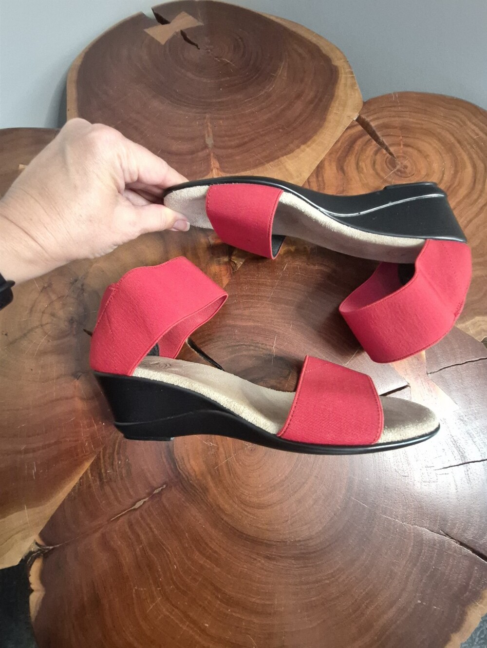 CHARLESTON SHOE CO. Justice Red Mini Wedge Sandals - 9 - Picture 5 of 11